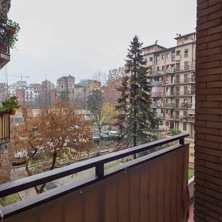 Apartment Comodo Vicino A Stazione Centrale - Brianza Master Guest