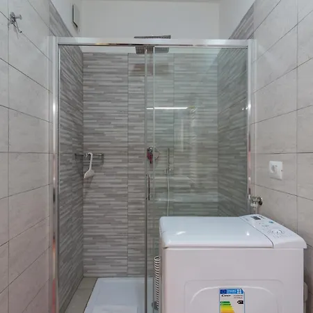 Apartment Comodo Vicino A Stazione Centrale - Brianza Master Guest *